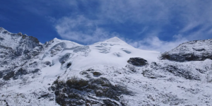 雅拉香布雪山徒步攻略（雅拉香布雪山徒步攻略）