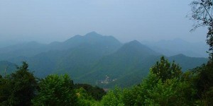 绍兴爬山一日游最佳景点（绍兴爬山旅游）