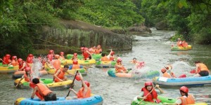 平安峡漂流好玩还是雷公峡漂流好玩（平安峡漂流雷公峡漂流旅游）