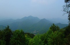 绍兴爬山一日游最佳景点（绍兴爬山旅游）