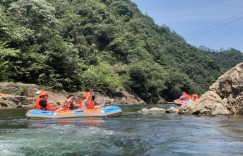 龙王山漂流在哪里（龙王山漂流地址交通攻略旅游）