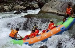 4五排河漂流门票多少钱（五排河漂流风景区门票旅游）